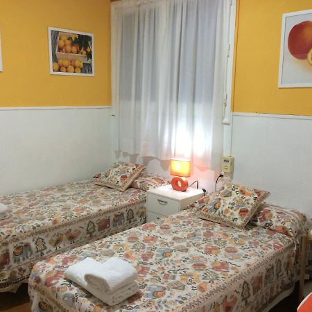 Hostal Valls Barcelona Ruang foto