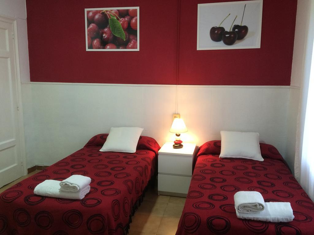 Hostal Valls Barcelona Ruang foto