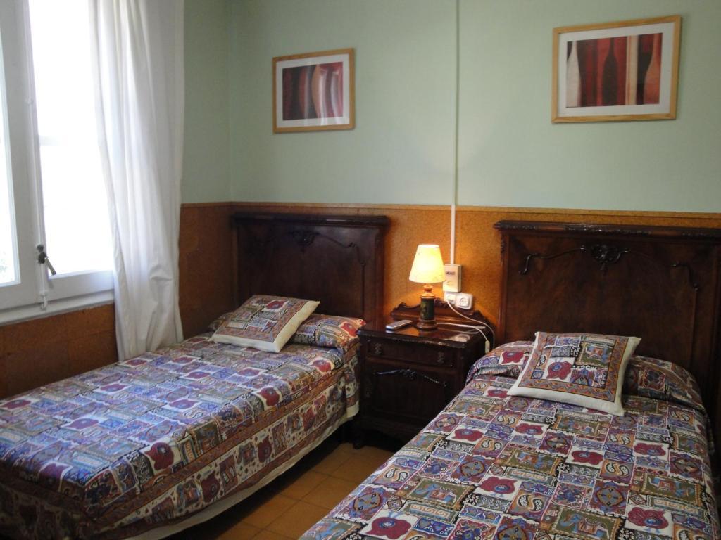 Hostal Valls Barcelona Ruang foto