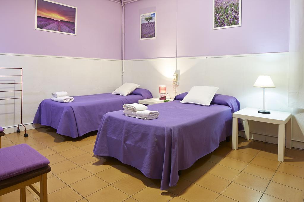 Hostal Valls Barcelona Bagian luar foto