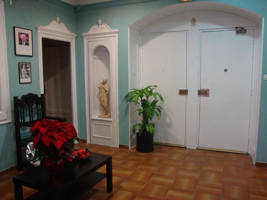 Hostal Valls Barcelona Bagian luar foto